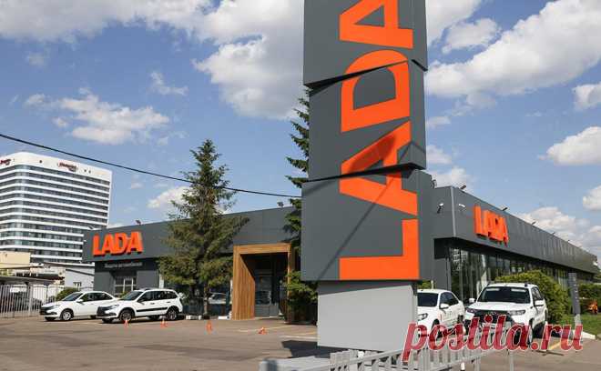 АвтоВАЗ после данных о блокировке руля объявил сервисную кампанию Vestа. АвтоВАЗ начал бесплатную сервисную проверку автомобилей Lada Vesta второго поколения.