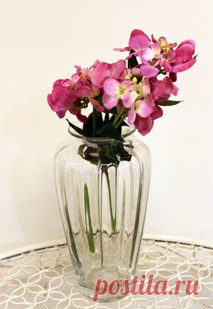 Красивые вазы для цветов в стиле Прованс Кантри: стеклянные, (изделия из стекла), хрустальные, керамические, фарфор, фаянс, напольные и настольные можно купить недорого в интернет магазине посуды, мебели и подарков для дома Уголок Прованса оптом и в розницу в Москве