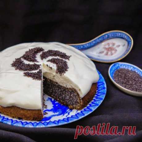 МАКОВЫЙ ПИРОГ БЕЗ МУКИ
Тесто: на форму диаметром 16см
100г масла
150г сахарной пудры
4 желтка+4 белка
150г мака
алкоголь для пропитки
Крем:
250г сметаны от 30%
