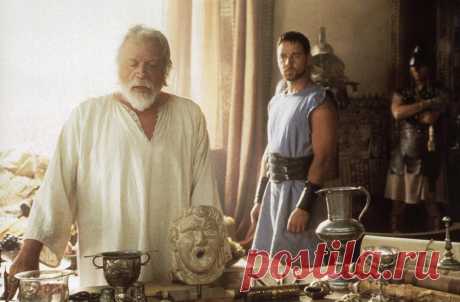 Оливер Рид  и Рассел Кроу