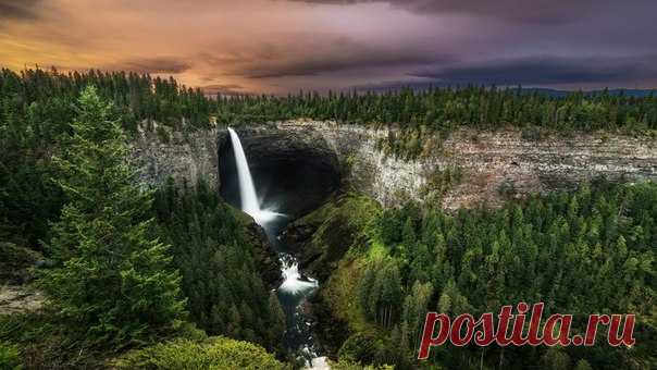 Водопады Хелмкен, Канада. Автор фото: Дмитрий Абрамов.