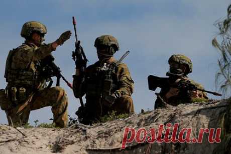 В США заявили о каскадном эффекте последствий поражения США в войне с Китаем. Соперничество между США и Китаем носит глобальный характер, однако его центр находится в Индо-Тихоокеанском регионе. При этом поражение Вашингтона в противостоянии с Пекином разрушит американскую глобальную гегемонию и станет ознаменованием возвышения Востока над Западом, заявил обозреватель Bloomberg Хал Брэндc.