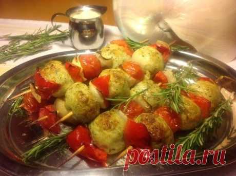 4 рецепта из мяса и рыбы на шпажках в духовке
