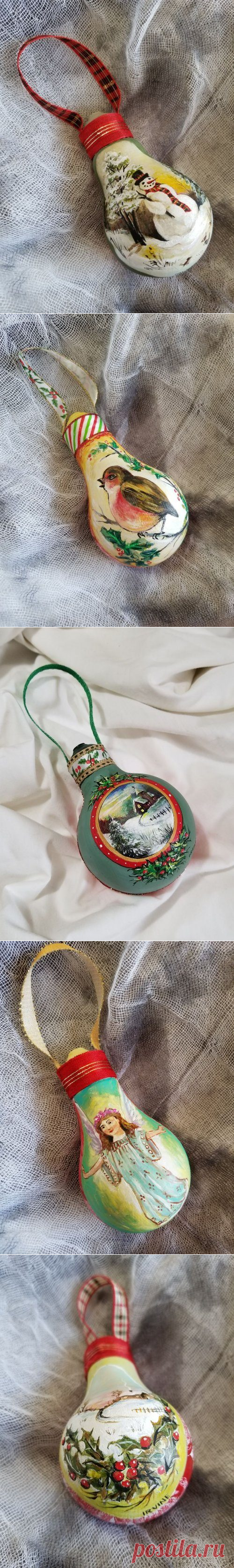 Новогодние украшения из перегоревших лампочек