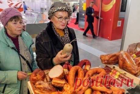 НЕ ЕШЬТЕ ЭТО!

Масло 72,5% нельзя кушать ни в коем случае. Это транс-жир — растительное масло низкого сорта разбитое водородом.
Масло меньше 82,5% не бывает. Если не получится найти такое масло, то лучше ешьте растительное. Лучше съешьте две ложки натурального сливочного масла, чем целую пачку или килограмм транс-жиров.
Показать полностью...
