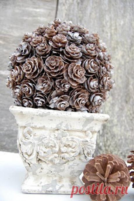 Шар из шишек