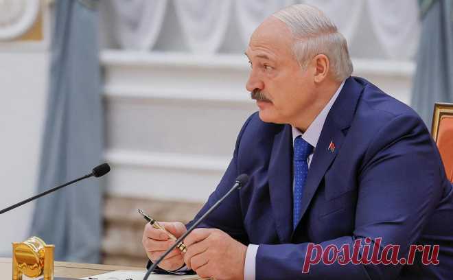 Лукашенко допустил переговоры по Украине «к осени». Ситуация на Украине должна поменяться к осени, возможно начало переговорного процесса, заявил президент Белоруссии Александр Лукашенко на встрече с зарубежными и белорусскими журналистами.