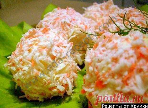 Салат рафаэлло с крабовыми палочками и сыром Оригинальная и вкусная закуска из крабовых палочек.
