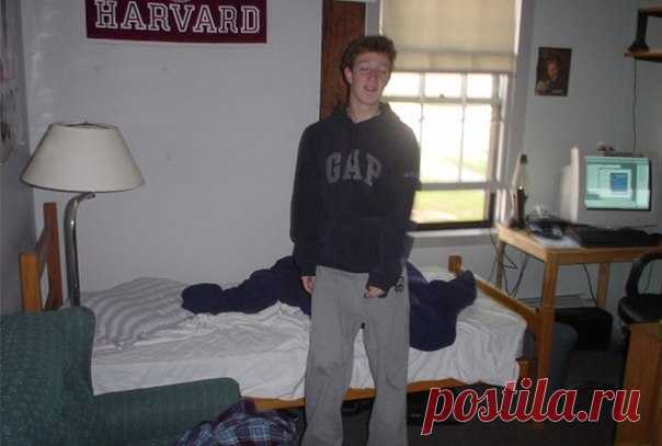 Собрали фотогалерею: чем известные предприниматели занимались до 30 лет. Элон Маск, например, работал на ферме, Марисса Майер увлекалась балетом, а основатель Twitter Джек Дорси вообще пять лег не мог найти работу и чуть не устроился массажистом