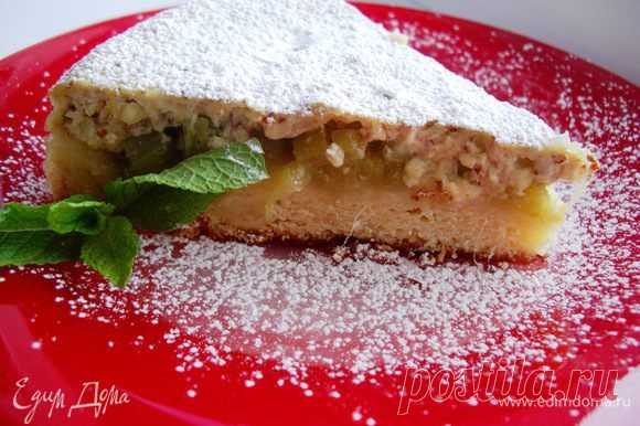 Пирог с ревенем . Ингредиенты: ревень, сметана, мука