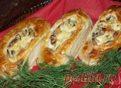 ЛОДОЧКИ из слоеного теста с картофелем, мясом и огурчиками - Простые рецепты Овкусе.ру
