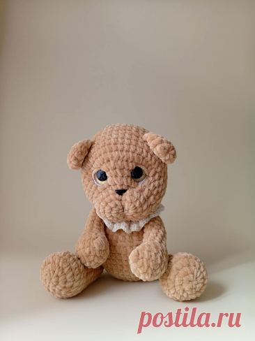 PDF Мишка Мотя крючком. FREE crochet pattern; Аmigurumi toy patterns. Амигуруми схемы и описания на русском. Вязаные игрушки и поделки своими руками #amimore - плюшевый медведь, большой медвежонок, мишка из плюшевой пряжи.