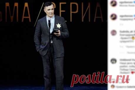 Егор Бероев устроил на премии акцию против ущемления прав невакцинированных Актер Егор Бероев неожиданно устроил в Москве акцию против ущемления прав невакцинированных на церемонии вручения премий «ТЭФИ-Летопись победы», где отмечаются работы, посвященные Великой Отечественной войне.