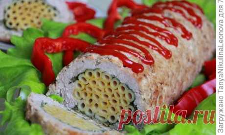 рулет Очень люблю рецепты, где используются продукты, которые всегда есть под рукой. А в итоге получается эффектное и вкусное