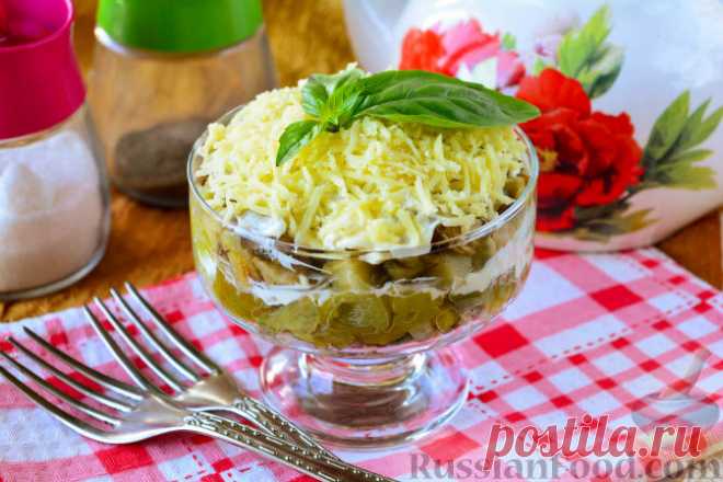 Рецепт: Салат с рыбными консервами и баклажанами на RussianFood.com
