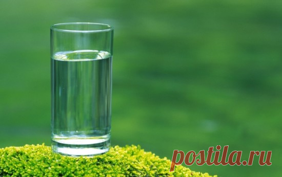 Вода очищения

С давних пор считается, что лучшим способом защиты от посторонней отрицательной энергии являются заговорное слово, церковные свечи, Божественное Слово, заговорённая или святая вода. Можно и самим приготовить такую воду.

Вода считывает даже информацию о ДНК любого живого существа, находящегося в контакте с ней. А уж целенаправленно загружаемую информацию воспримет любую, от тривиального мата до молитвы, с последующим её сохранением в виде соответствующей эне...
