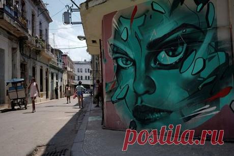 Россиянка описала жизнь на Кубе фразой «настолько плохо, что даже хорошо». Российская путешественница побывала на Кубе и назвала удивившие ее факты о стране. «Мне недавно попалась на глаза фраза, что на Кубе настолько плохо, что даже хорошо, — отметила автор. — И, кажется, что-то в этом колорите есть». Свои впечатления она описала в личном блоге на платформе «Дзен».