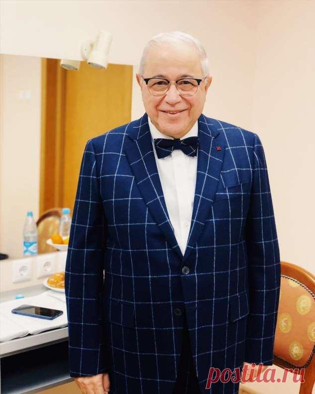 Богаче с каждым днем! Ставший недавно отцом Евгений Петросян теперь и прадедушка . Милая Я