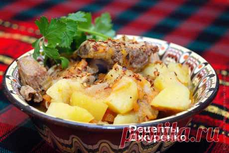 Картошка с ребрами в соусе — тушеная говядина с картофелем. Пошаговый рецепт Сергея Джуренко Картошка с ребрами в соусе с овощами. Вкусное мясное блюдо из говяжьих ребер, обжаренных затем тушеных в соусе с картофелем.