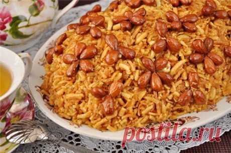 Она просто варила мед с сахаром. Но через 4 минуты результат сразил всех наповал!