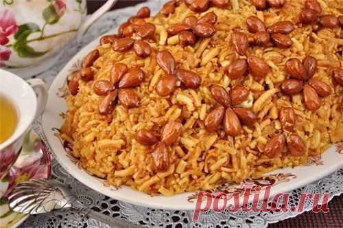 Она просто варила мед с сахаром. Но через 4 минуты результат сразил всех наповал!