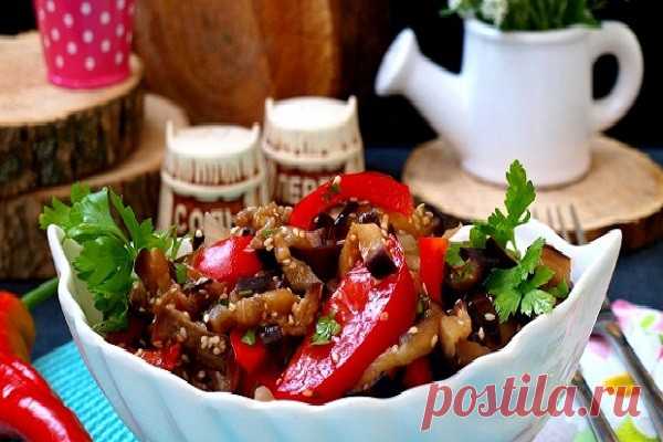 Салат из баклажанов и помидоров с кунжутом — Домашняя кулинария