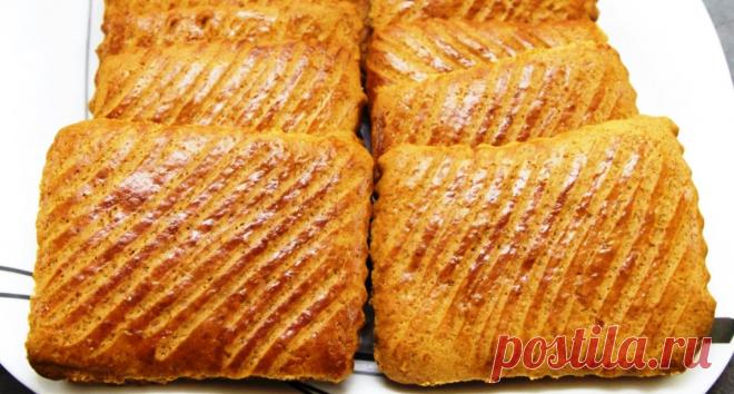 Печенье, которое мама пекла из тех ингредиентов, которые всегда были под рукой. Готовится на раз-два Для многих понятно, что покупная выпечка сильно проигрывает домашней по качеству и вкусу. Если вы не хотите приобретать магазинное печенье, тогда стоит испечь собственное. Этот рецепт покажет, как...