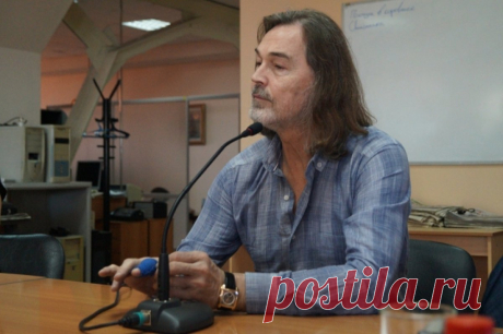 Никас Сафронов рассказал, каким он запомнил Юрия Соломина. Сафронов признался, что в детстве мечтал быть похожим на героя Соломина адъютанта Павла Кольцова.