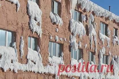 Еще один российский город сковало после мощной метели