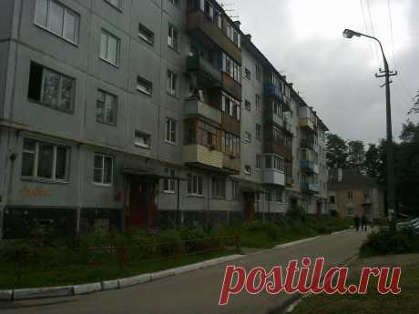 Gродажа 3 комн. кв.Лен обл, Кировский р-н, г. Отрадное , ул. Щурова д.1 . 62м, кухня 12м  комнаты раздельные 10м+10м+17м с балконом. Состояние удовлетворительное. 3300тыс. руб. тел 89219515820 Марина. Возможен торг .ПП