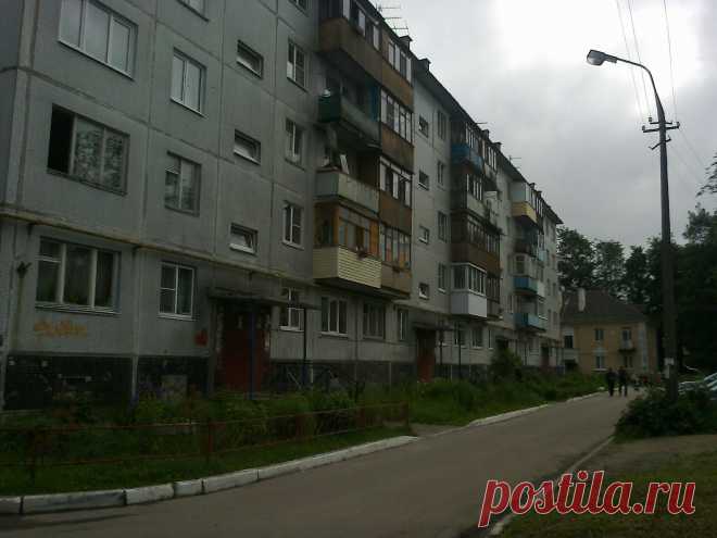 Gродажа 3 комн. кв.Лен обл, Кировский р-н, г. Отрадное , ул. Щурова д.1 . 62м, кухня 12м  комнаты раздельные 10м+10м+17м с балконом. Состояние удовлетворительное. 3300тыс. руб. тел 89219515820 Марина. Возможен торг .ПП