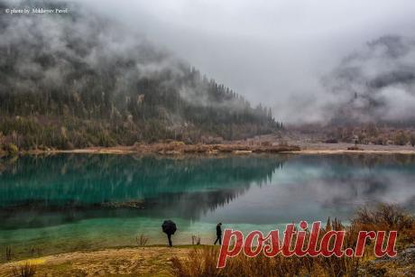 (3) Facebook