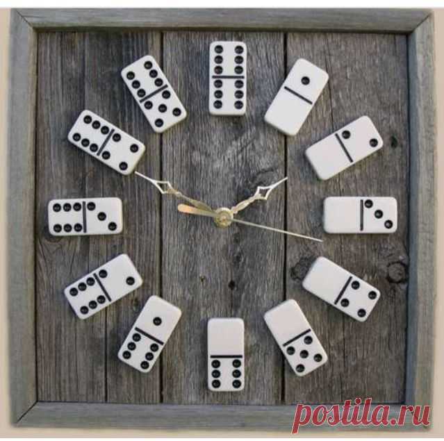 Domino clock