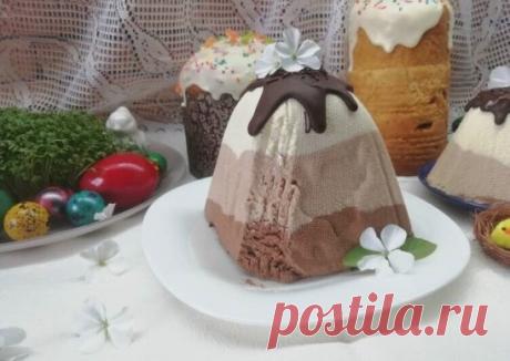 Пасха "Три шоколада" любимая у детей
Очень вкусная эта пасочка, ну просто невероятная и нарядная какая! Думаю, эта пасха как раз для деток, которые так любят шоколадки!
Ингредиенты
550 гр творога 9 %-18%
150 мл сливок 33-35 %
3 желтка
100 гр сах пудры
1 ч.л. ванилина
50 гр слив масла
35 гр белого шоколада
55 гр молочного шоколада
65 гр темного шоколада
Можно наполнители по желанию
Для глазури
40 гр тёмного шоколада
3 ст л молока