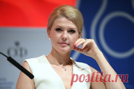 Стало известно об отчислении экс-замминистра Раковой из вуза за неуспеваемость. Экс-замминистра просвещения Марина Ракова, которая проходит обвиняемой по делу о хищении в особо крупном размере, была отчислена за неуспеваемость из МГТУ имени Баумана еще на первом курсе. Выяснилось, что бывшая чиновница в 2001 году имела в вузе восемь академических задолженностей.