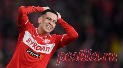 Не хватило двух удалений: «Спартак» провёл час в большинстве, но проиграл «Балтике» в 17-м туре РПЛ. «Спартак» на выезде потерпел поражение от «Балтики» в матче 17-го тура РПЛ. Первые полчаса прошли под диктовку калининградцев, которые включили высокий прессинг и контролировали мяч. Однако на 30-й минуте хозяева остались не только в меньшинстве, но и без главного тренера. Сначала Ираклий Манелов получил прямую красную карточку за грубый подкат в центре поля. А затем судья показал две подряд…