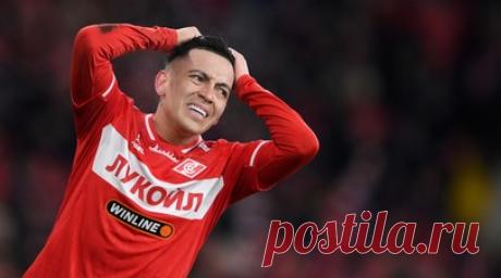 Не хватило двух удалений: «Спартак» провёл час в большинстве, но проиграл «Балтике» в 17-м туре РПЛ. «Спартак» на выезде потерпел поражение от «Балтики» в матче 17-го тура РПЛ. Первые полчаса прошли под диктовку калининградцев, которые включили высокий прессинг и контролировали мяч. Однако на 30-й минуте хозяева остались не только в меньшинстве, но и без главного тренера. Сначала Ираклий Манелов получил прямую красную карточку за грубый подкат в центре поля. А затем судья показал две подряд…