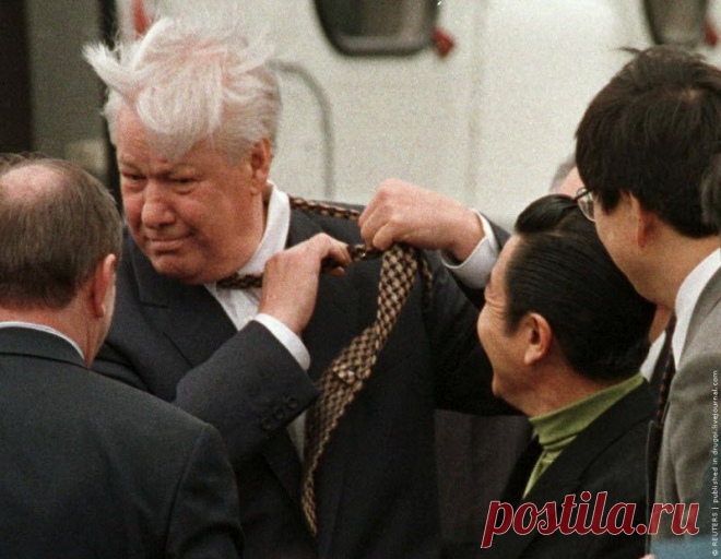 "С 1993 года Ельцин занимал должность президента незаконно." Интервью А. Руцкого