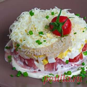 Пикантный и вкусный салат из помидоров с сыром и яйцом – Кулинарные рецепты любящей жены