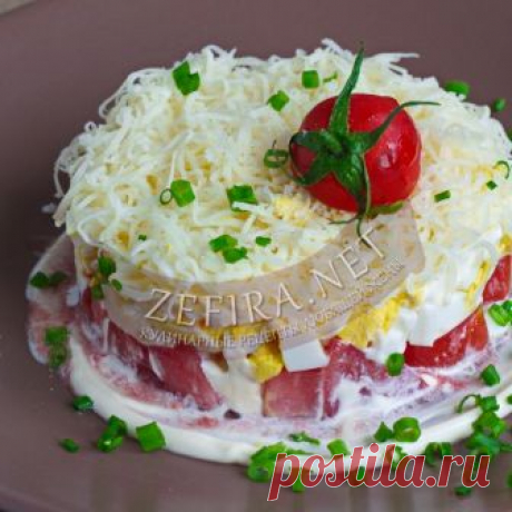 Пикантный и вкусный салат из помидоров с сыром и яйцом – Кулинарные рецепты любящей жены