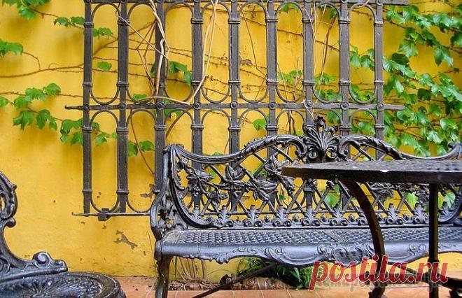 20 оригинальных идей использования кованых изделий дома и на приусадебном участке В кованных предметах есть свое особенно очарование, которое трудно передать в двух словах.
Лучше всего использовать кованные изделия для оформления приусадебного участка.
Именно такие примеры и были с...