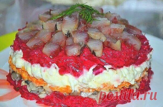 Салат с сельдью даже вкуснее, чем обычная и привычная нам 