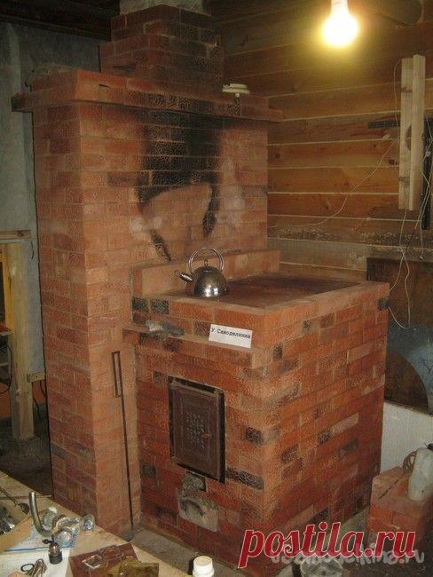 Кирпичная дровяная плита повышенной надежности, с комбинированным типом горения
