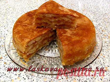 Слоеный яблочный пирог в мультиварке