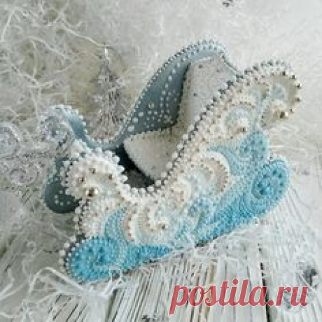 Пряничные сани Деда Мороза, размеры 17*13*9см, 2500 руб. #пряникибелорусская#пряничныесани#санидедамороза#пряничныесани#новогоднийподарок#новогодниепряники#имбирныйпряник#медовыйпряник