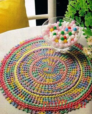 Разноцветная салфетка крючком