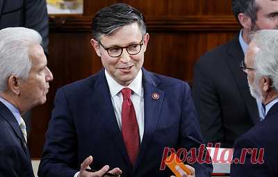 Что известно о новом спикере Палаты представителей США Майке Джонсоне. Предыдущий спикер Кевин Маккарти был смещен с поста из-за противоречий с консервативными кругами республиканцев