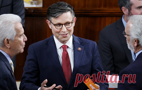 Что известно о новом спикере Палаты представителей США Майке Джонсоне. Предыдущий спикер Кевин Маккарти был смещен с поста из-за противоречий с консервативными кругами республиканцев