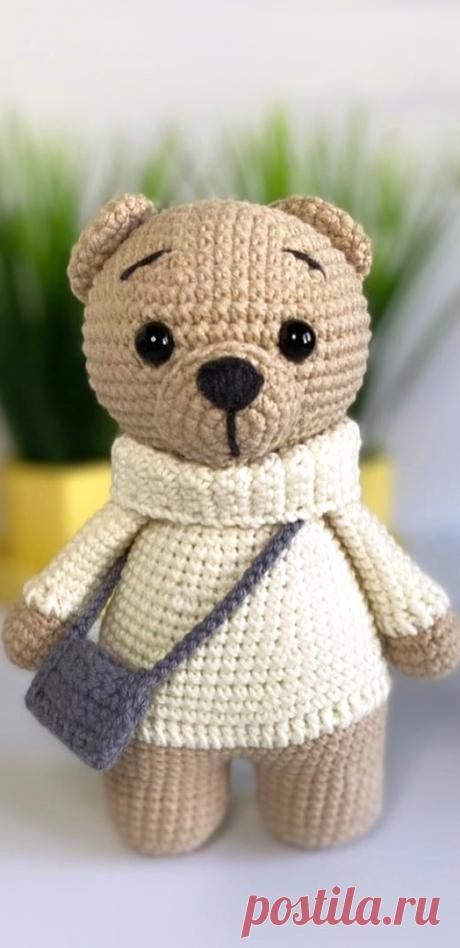 PDF Мишка с сумкой крючком. FREE crochet pattern; Аmigurumi animal patterns. Амигуруми схемы и описания на русском. Вязаные игрушки и поделки своими руками #amimore - медведь, медвежонок, мишка.