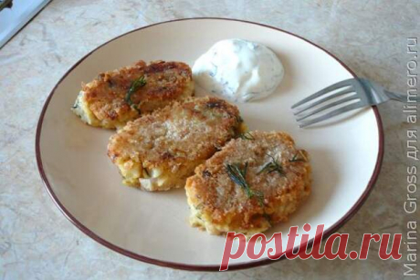 Гороховые  котлеты со сметанным соусом